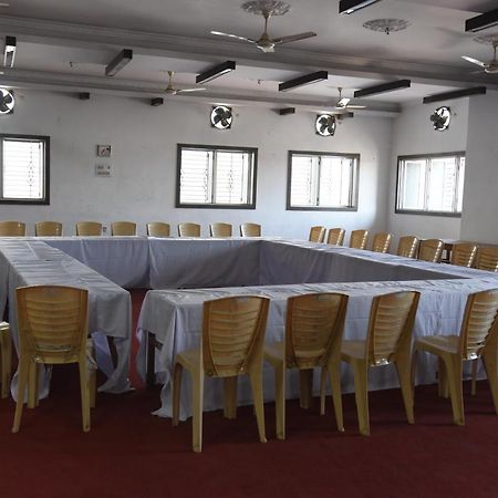 Natraj Hotel Darbhanga Extérieur photo