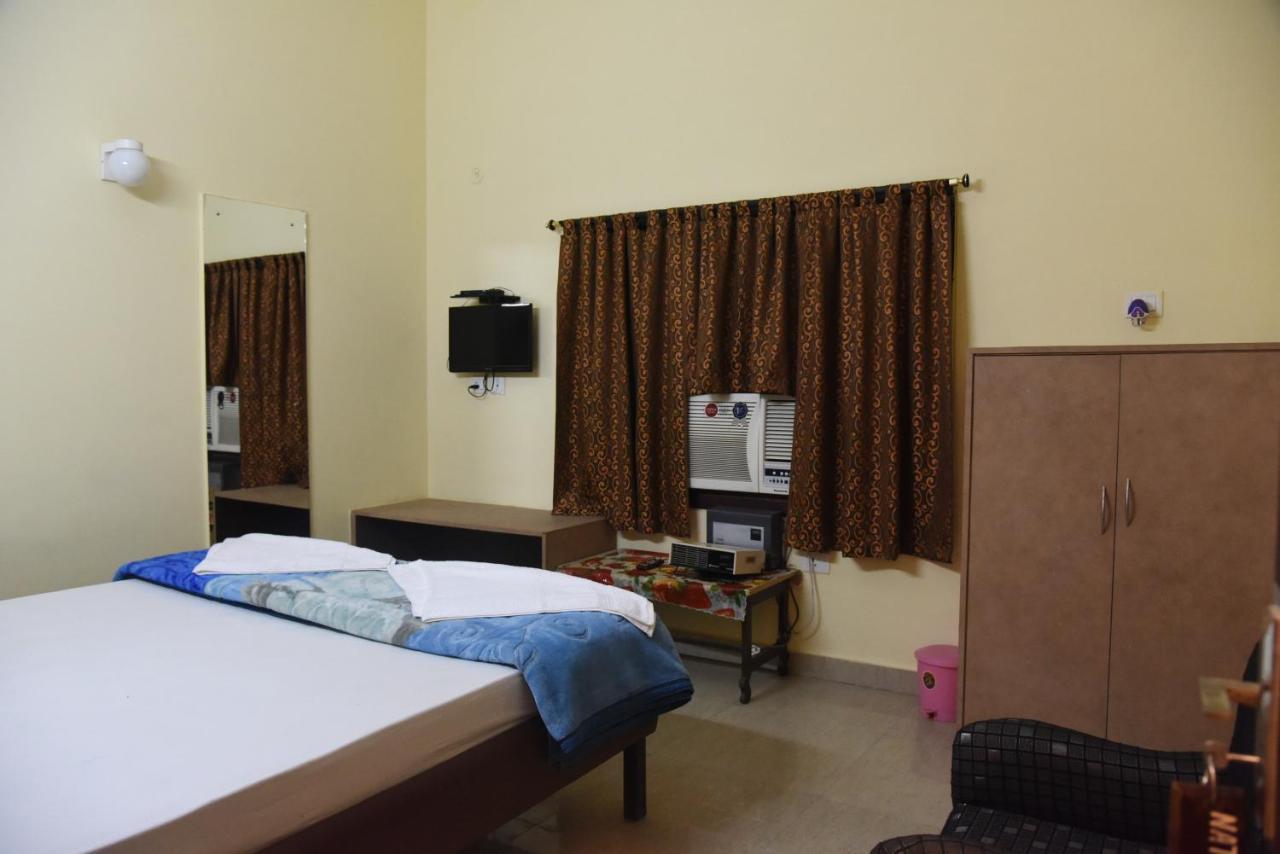 Natraj Hotel Darbhanga Extérieur photo